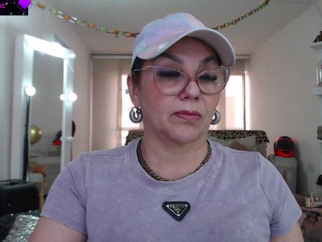 Myrnasexxx live cam on BongaCams