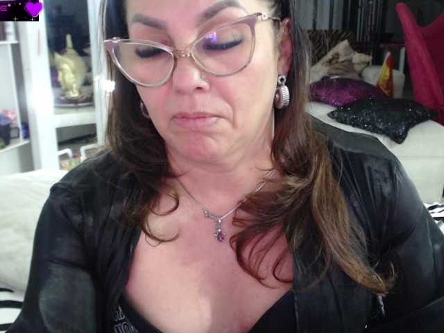 Myrnasexxx live cam preview