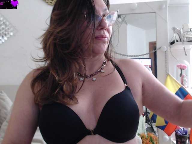Myrnasexxx live cam on BongaCams