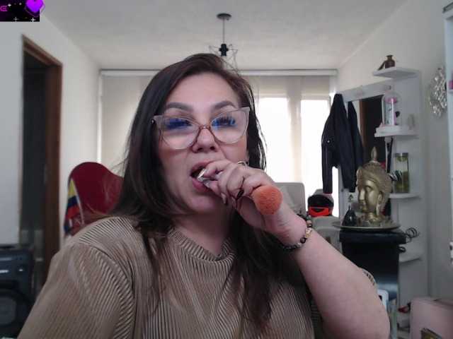 Myrnasexxx live cam on BongaCams