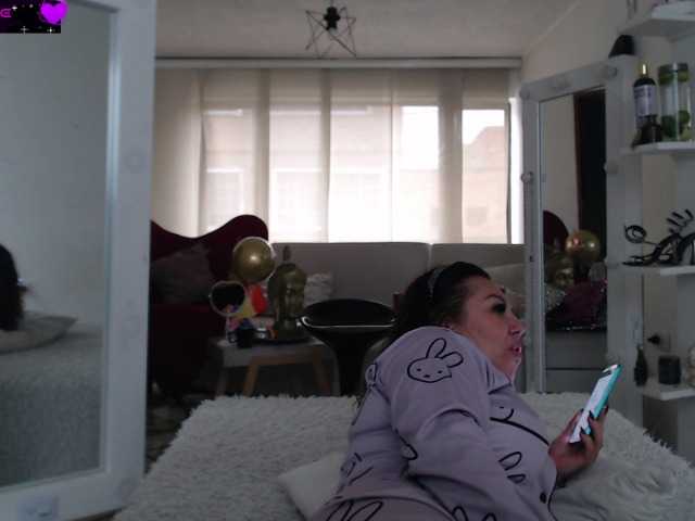 Myrnasexxx live cam on BongaCams