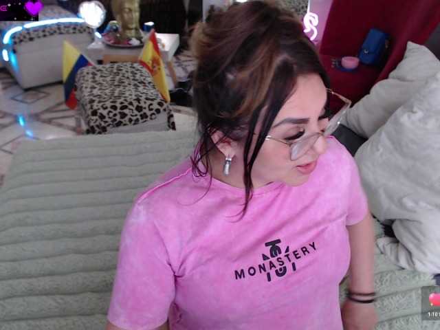 Myrnasexxx live cam on BongaCams