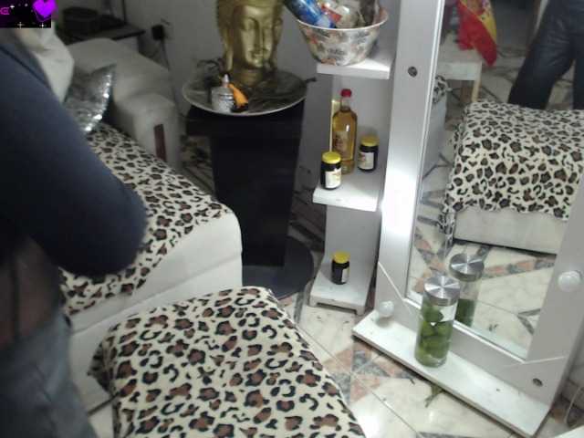 Myrnasexxx live cam on BongaCams