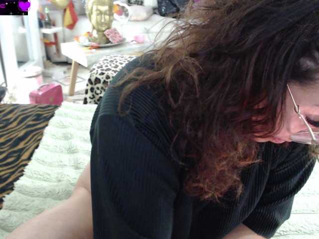 Myrnasexxx live cam preview