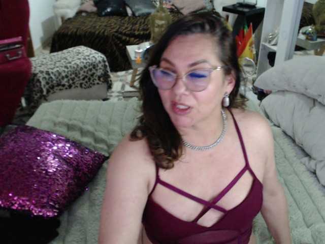 Myrnasexxx's BongaCams show and profile