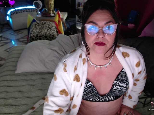 Myrnasexxx live cam on BongaCams