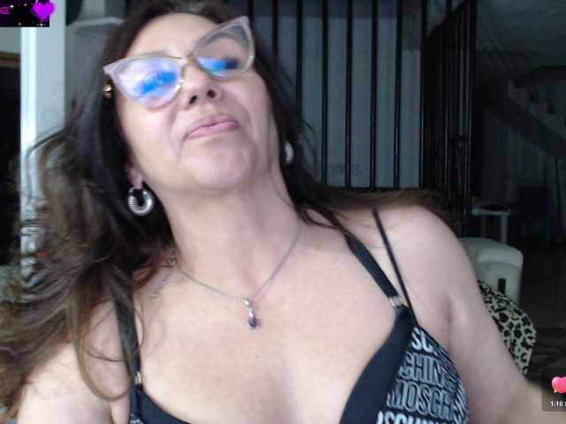 Myrnasexxx live cam preview