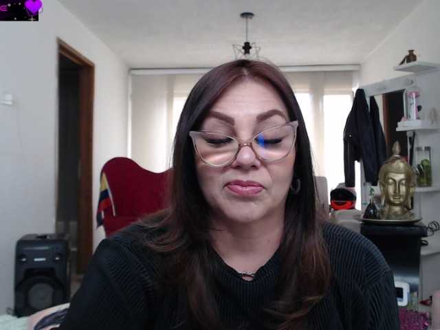 Myrnasexxx live cam on BongaCams