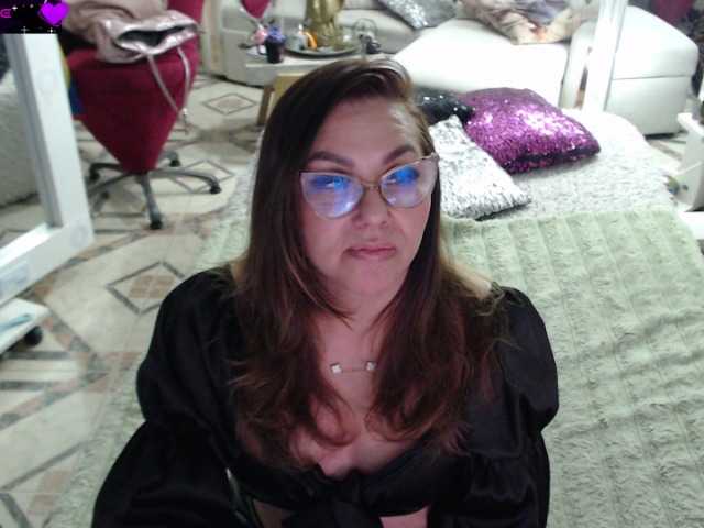 Myrnasexxx live cam on BongaCams