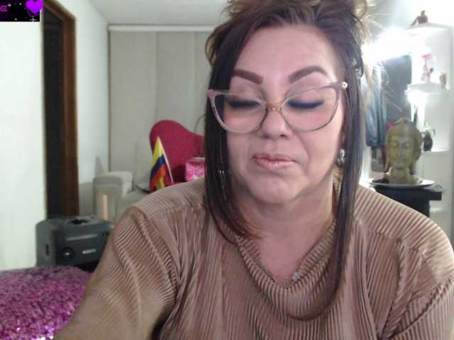 Myrnasexxx live cam on BongaCams