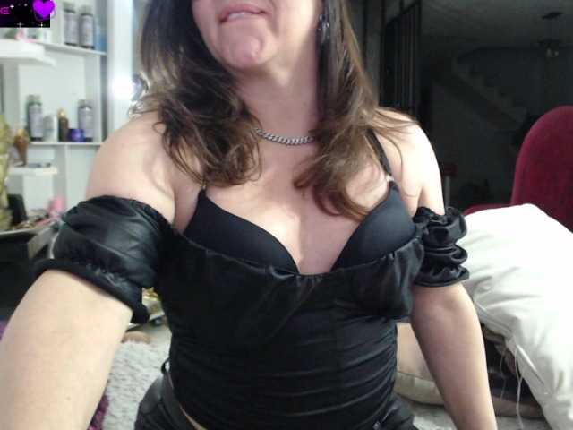 Myrnasexxx live cam on BongaCams