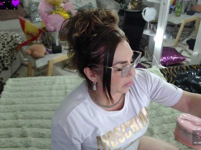 Myrnasexxx live cam on BongaCams