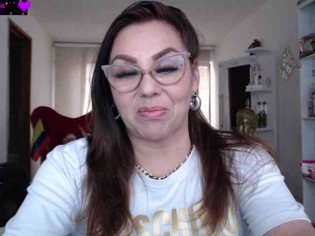 Myrnasexxx webcam