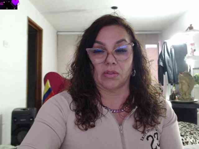 Myrnasexxx webcam