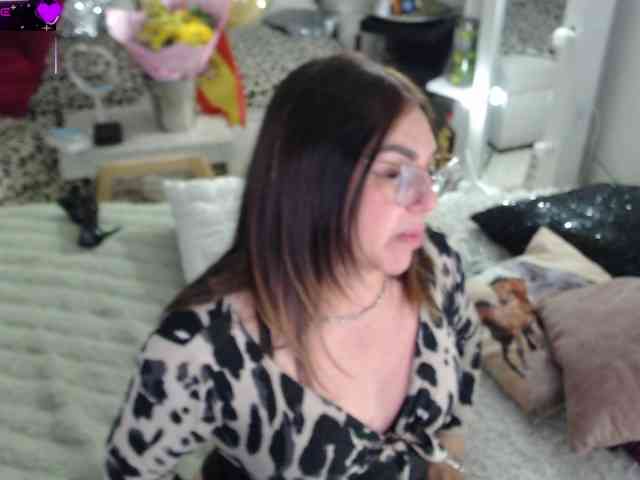 Myrnasexxx webcam