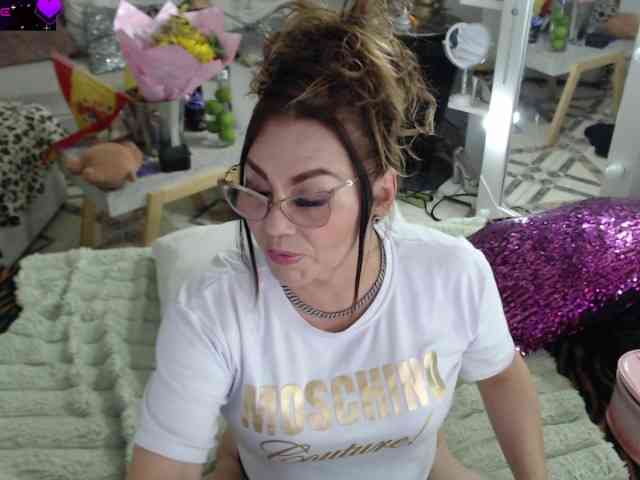 Myrnasexxx webcam