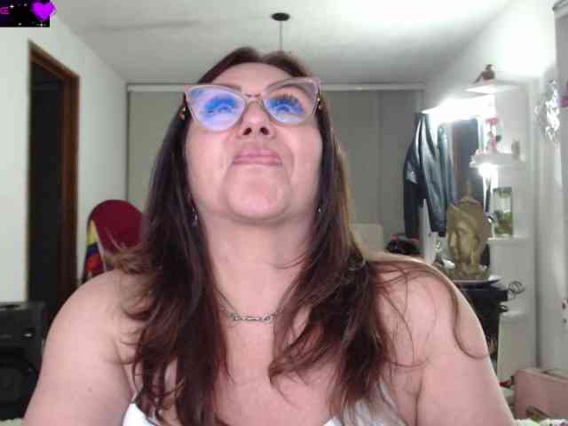 Myrnasexxx webcam