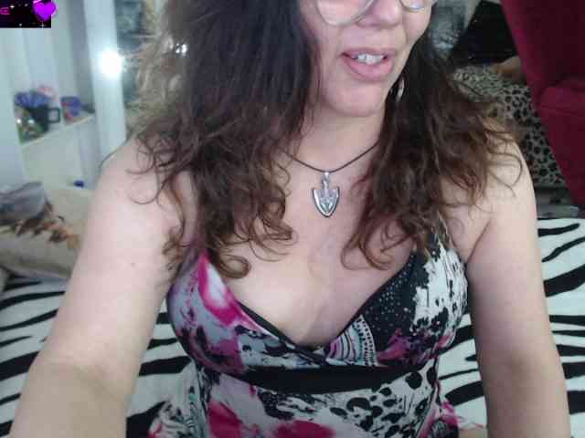Myrnasexxx webcam