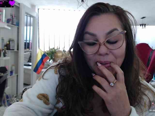 Myrnasexxx webcam