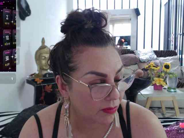 Myrnasexxx webcam