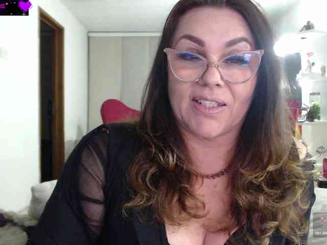 Myrnasexxx webcam