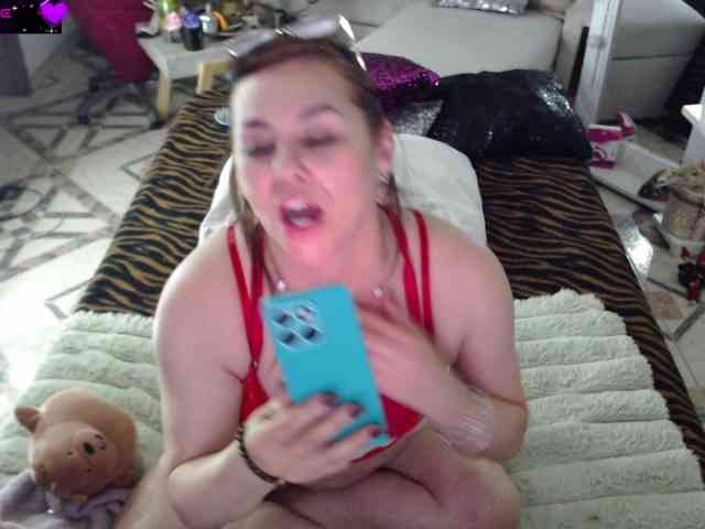 myrnasexxx's live room