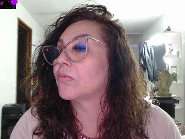 Myrnasexxx webcam