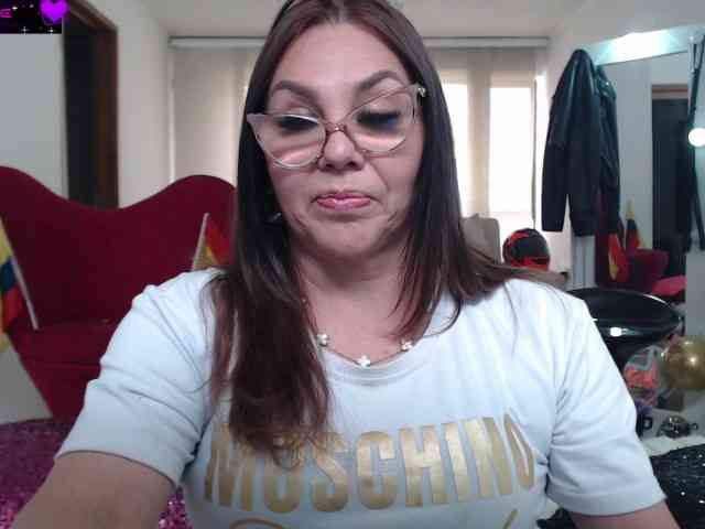 Myrnasexxx webcam