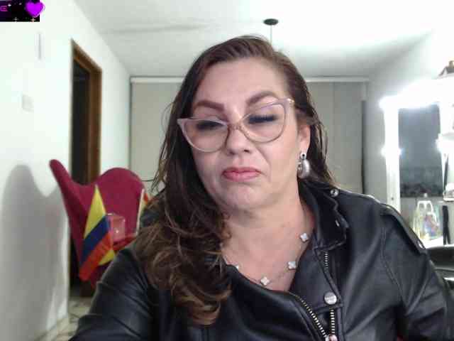 Modelo: Myrnasexxx