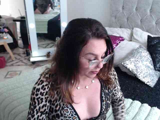 Myrnasexxx webcam