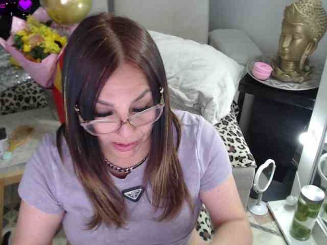 Myrnasexxx webcam