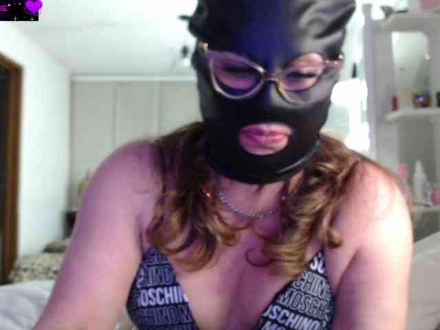 Myrnasexxx webcam