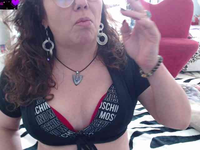 Myrnasexxx webcam