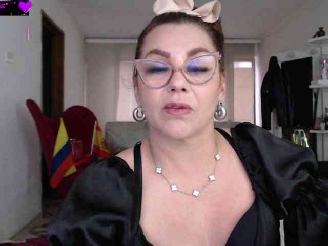 Modella: Myrnasexxx