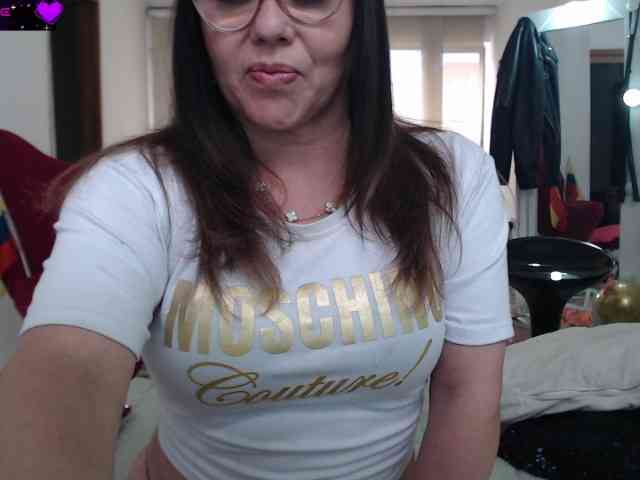 Myrnasexxx webcam