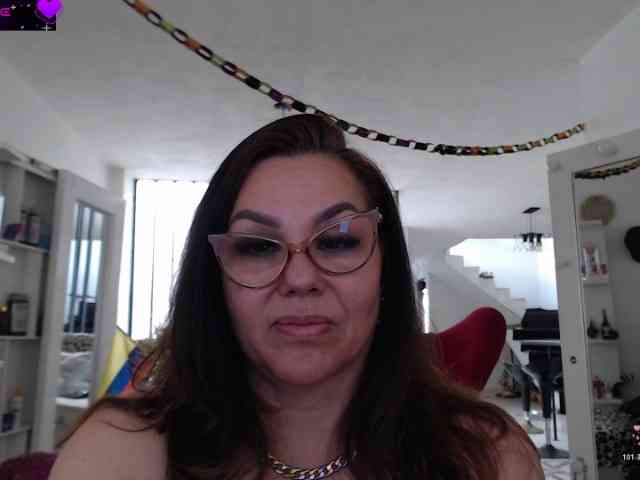 Myrnasexxx webcam