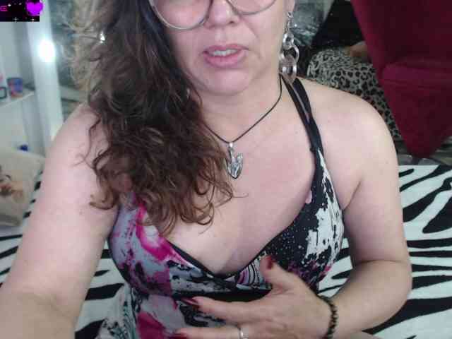 Myrnasexxx webcam