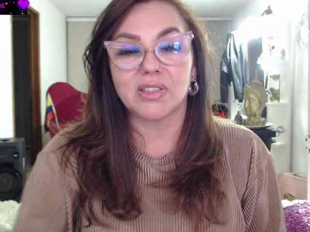 Myrnasexxx webcam