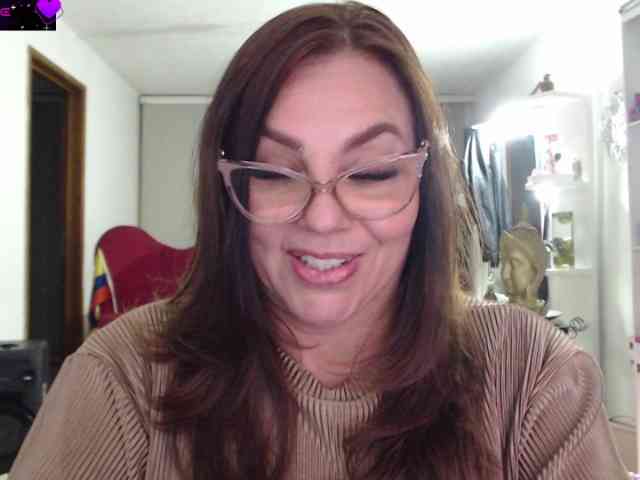 Myrnasexxx webcam