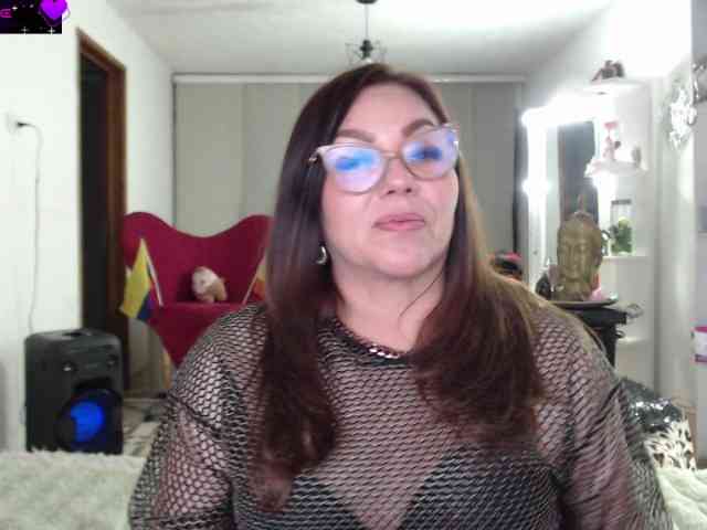 Myrnasexxx webcam
