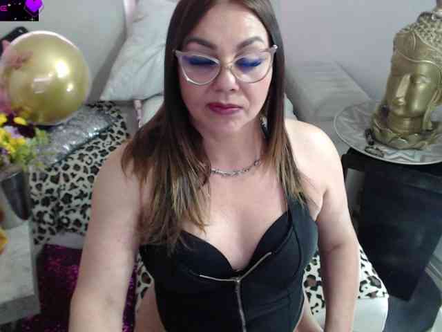 Myrnasexxx webcam