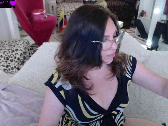 Myrnasexxx webcam