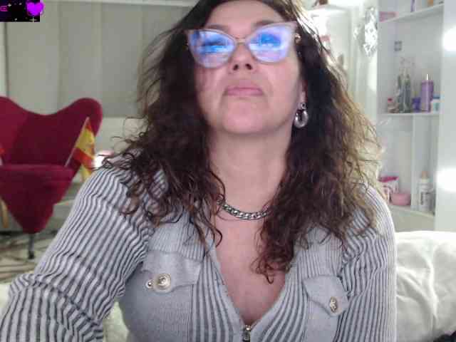Myrnasexxx webcam