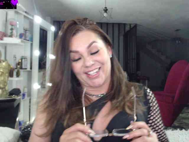 Myrnasexxx webcam