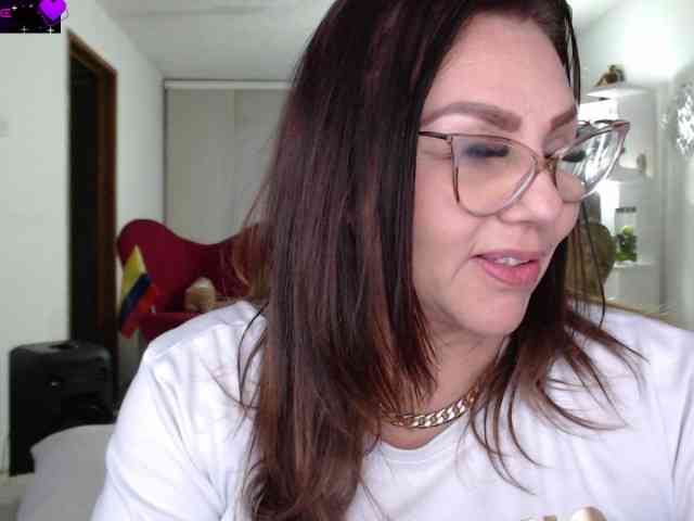 Myrnasexxx webcam
