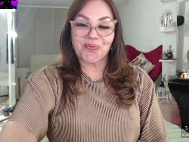 Myrnasexxx webcam