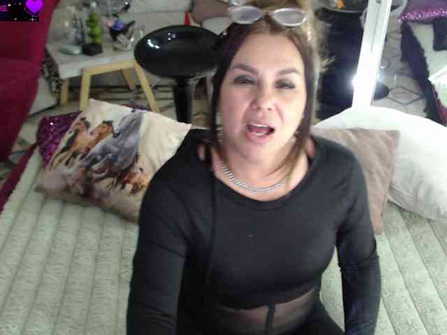 Myrnasexxx webcam
