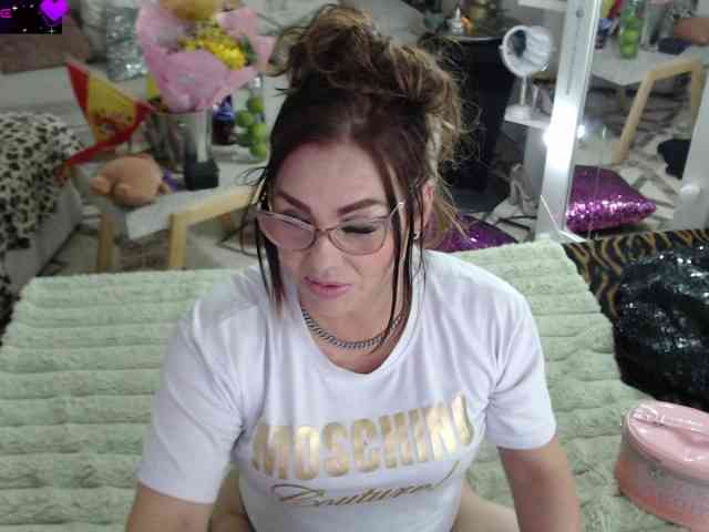Myrnasexxx webcam