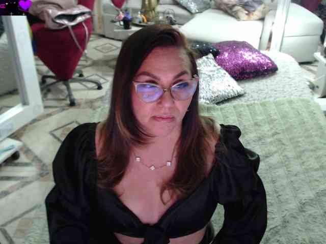 Myrnasexxx webcam