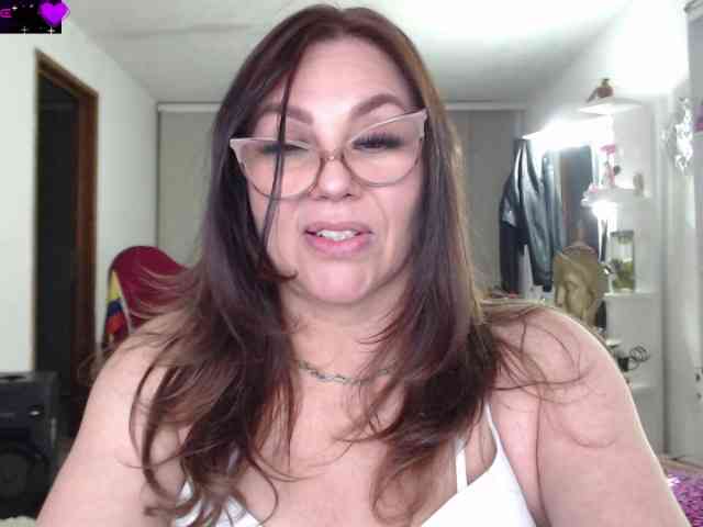 Myrnasexxx webcam